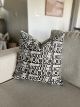 Load image into Gallery viewer, Multi Blue Dash Pillow Cover

