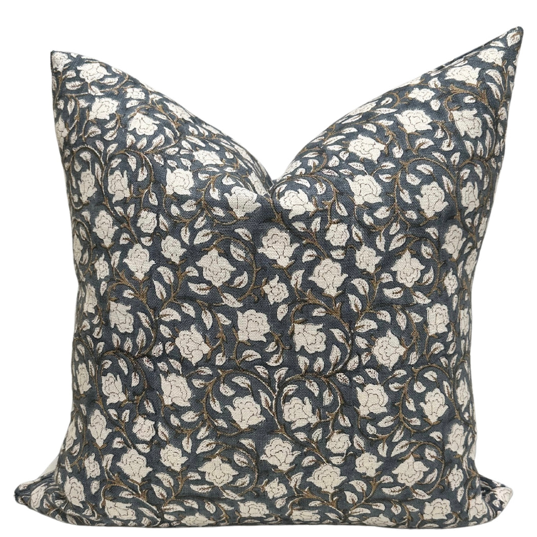 Loma Floral Pillow Cover